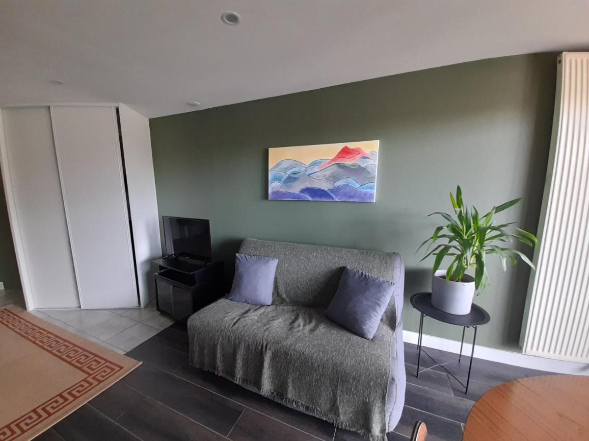 A 5 Mns Du Puy De Dome Avec Vue Imprenable Studio Rez De Jardin 24M2 Neuf A Laschamps Saint-Genès-Champanelle Eksteriør billede